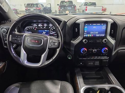 Used 2022 GMC Sierra 1500 SLT w/ SLT Premium Package AWD/4WD image 10