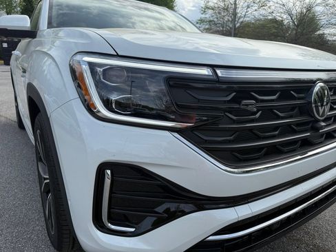 New 2026 Volkswagen Atlas Cross Sport SEL Premium R-Line AWD/4WD image 24
