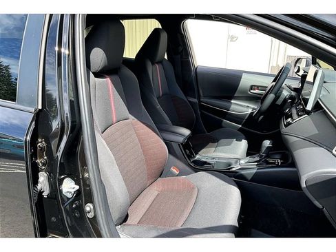 Used 2025 Toyota Corolla SE w/ SE Premium Package AWD/4WD image 7