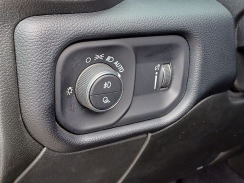 Used 2026 RAM 2500 Big Horn AWD/4WD image 9