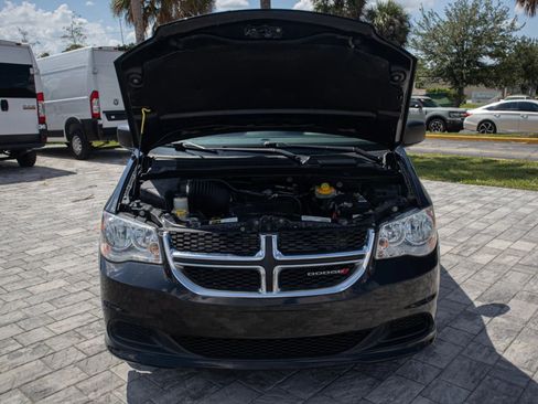 Used 2019 Dodge Grand Caravan SE w/ UConnect Hands-Free Group FWD image 31