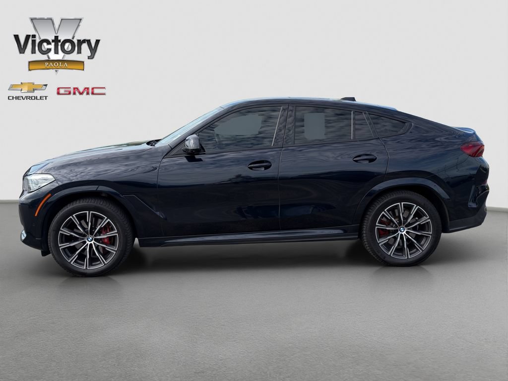 Used 2021 BMW X6 xDrive40i w/ M Sport Package AWD/4WD image 3