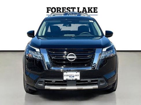 Used 2023 Nissan Pathfinder SL AWD/4WD image 2