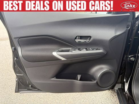 Used 2023 Nissan Kicks SV FWD image 19