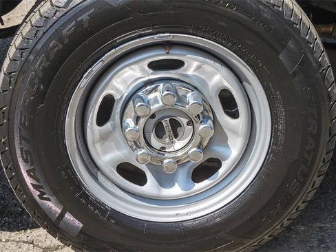 Used 2023 Ford F250 XL w/ XL Chrome Package image 14