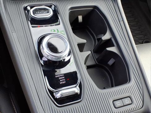 New 2026 Jeep Cherokee Limited image 19