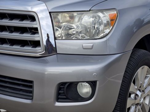 Used 2013 Toyota Sequoia Limited RWD image 30