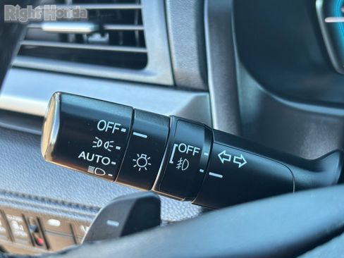 Used 2024 Honda Odyssey EX-L image 18