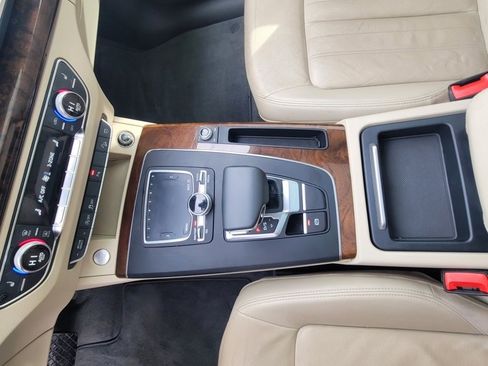 Used 2018 Audi Q5 2.0T Premium Plus image 17