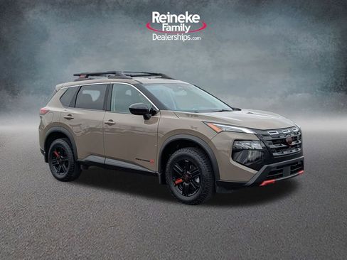 Used 2025 Nissan Rogue Rock Creek image 3