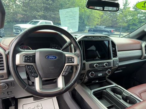 Used 2022 Ford F250 Platinum AWD/4WD image 32