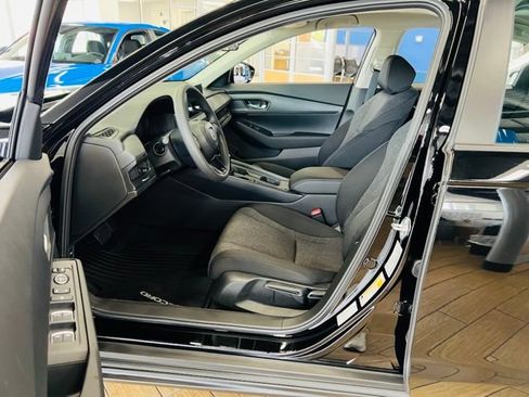 New 2026 Honda Accord LX image 18