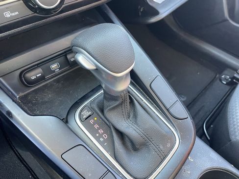 Used 2022 Kia Soul LX w/ Technology Package image 4