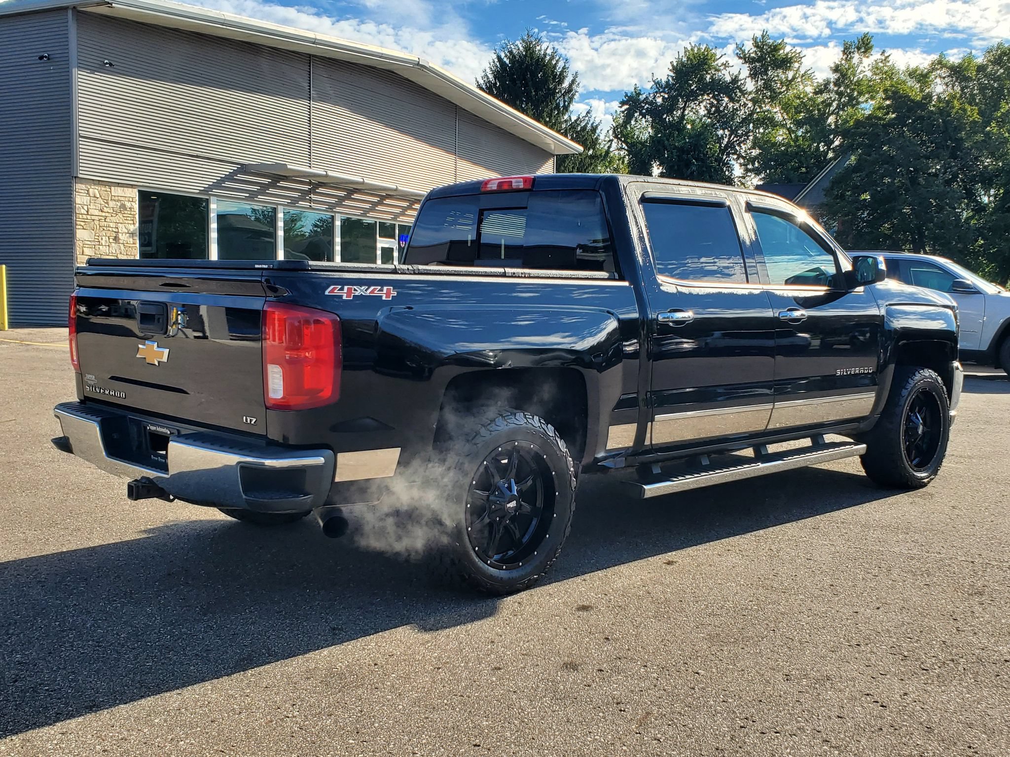 Used 2017 Chevrolet Silverado 1500 LTZ w/ Sport Package AWD/4WD image 4