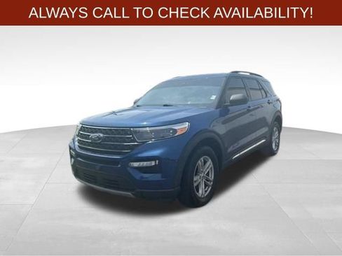 Used 2021 Ford Explorer XLT w/ Equipment Group 202A AWD/4WD image 3