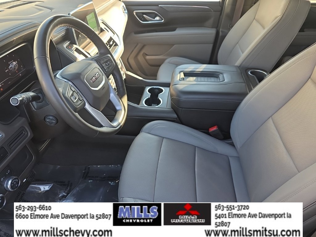Used 2023 GMC Yukon XL SLT w/ SLT Premium Package AWD/4WD image 15