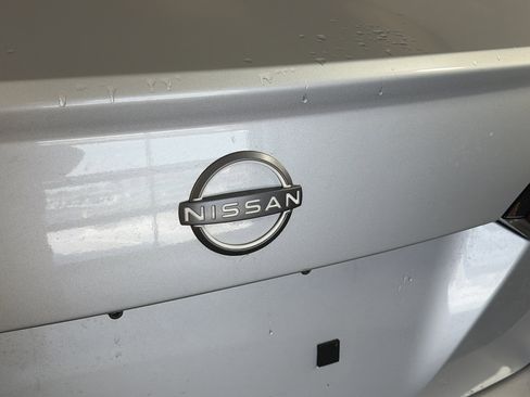 Used 2023 Nissan Versa SV image 16