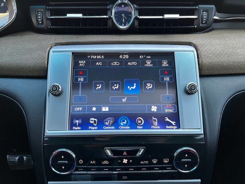 Used 2014 Maserati Quattroporte GTS image 28