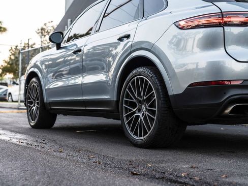 Used 2020 Porsche Cayenne AWD/4WD image 8
