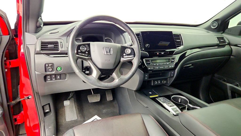 Used 2024 Honda Passport Black Edition image 12