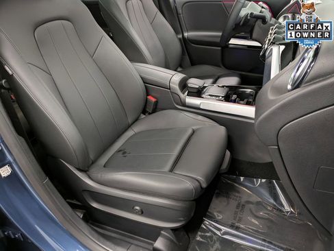 Used 2023 Mercedes-Benz GLB 250 4MATIC image 28