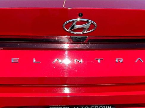 Used 2023 Hyundai Elantra SEL image 23