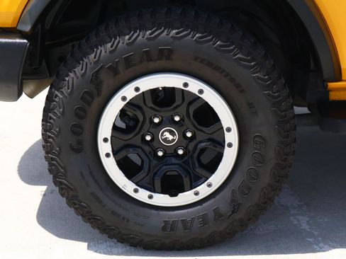Used 2022 Ford Bronco Outer Banks w/ Sasquatch Package AWD/4WD image 10
