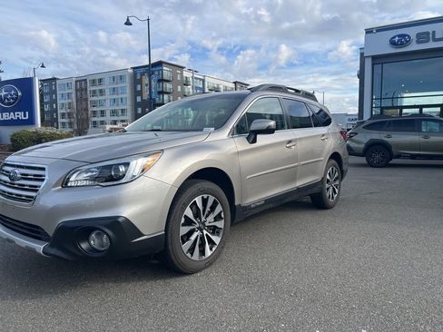 Used 2016 Subaru Outback 2.5i Limited image 3