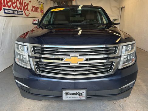 Used 2020 Chevrolet Suburban Premier w/ Premier Plus Edition AWD/4WD image 3