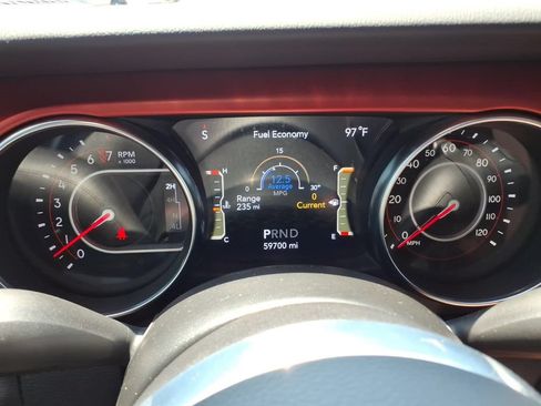 Used 2021 Jeep Wrangler Unlimited Rubicon w/ Cold Weather Group AWD/4WD image 19