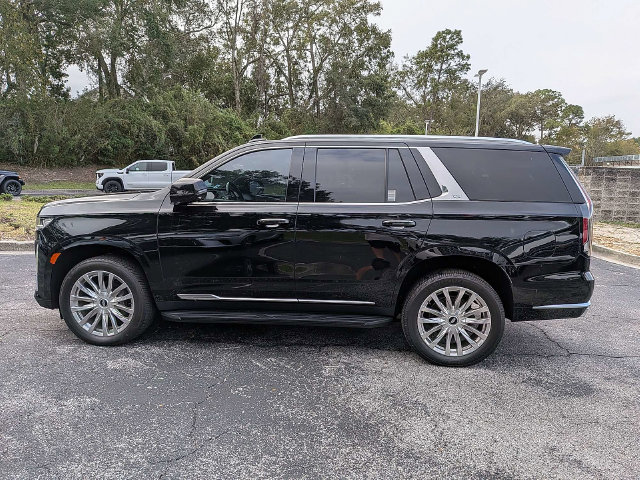 Used 2022 Cadillac Escalade Premium Luxury AWD/4WD image 2