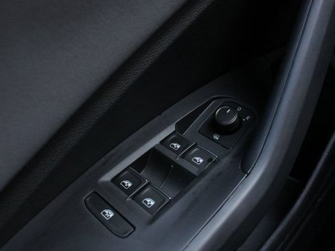 New 2026 Volkswagen Jetta SE FWD image 7
