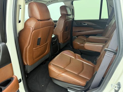 Used 2015 Cadillac Escalade Premium AWD/4WD image 9