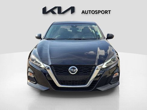 Used 2021 Nissan Altima 2.5 SV image 2