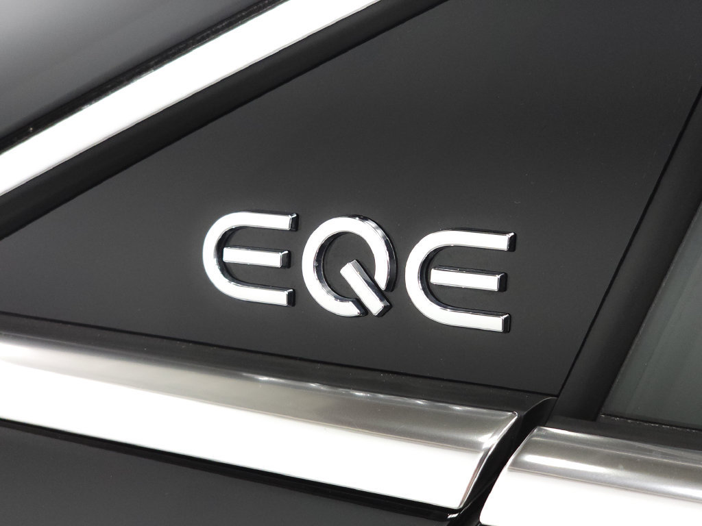 Certified 2023 Mercedes-Benz EQE 500 4MATIC Sedan w/ Pinnacle Trim Package image 35