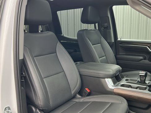 Used 2023 GMC Sierra 1500 SLT image 41