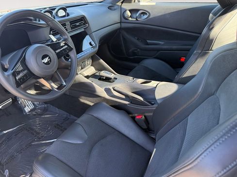Used 2024 Nissan Z Performance w/ Floor Mat Package image 17