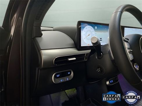 Used 2024 Genesis GV60 RWD image 28