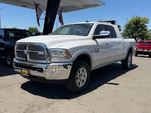 Used 2014 RAM 2500 Laramie w/ Protection Group AWD/4WD image 2