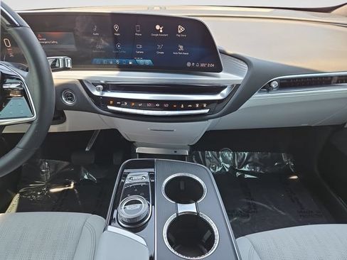 Certified 2024 Cadillac Lyriq Sport RWD image 11