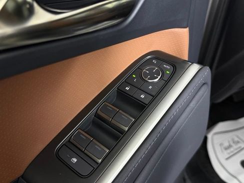 Certified 2025 Lexus GX 550 w/ Accessory Package (2T) AWD/4WD image 30