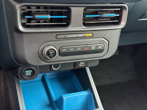 New 2025 Ford Maverick XLT w/ XLT Luxury Package image 19