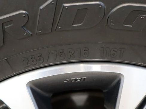 Used 2021 Nissan Frontier PRO-4X w/ Pro-4x Utility Package image 39