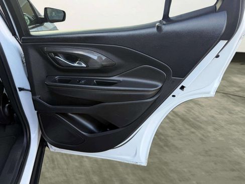 Used 2019 GMC Terrain SLT image 22