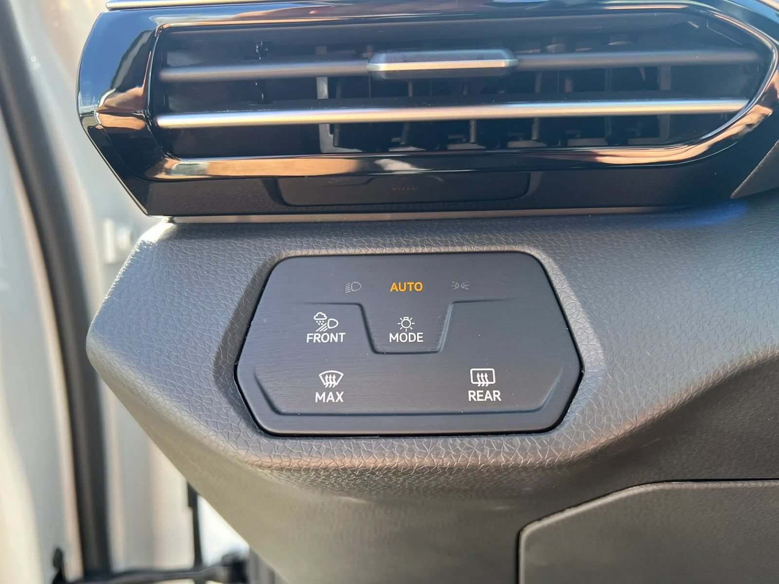 Used 2023 Volkswagen ID.4 Pro S RWD image 19