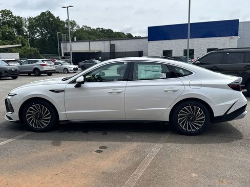New 2025 Hyundai Sonata Limited image 7