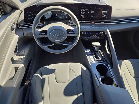 Certified 2023 Hyundai Elantra SEL w/ Convenience Package image 27