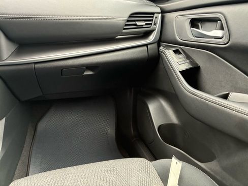 Used 2026 Nissan Rogue SV w/ Cold Weather Package image 39