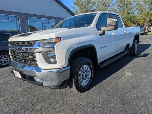 Used 2021 Chevrolet Silverado 2500 LT w/ Convenience Package image 2