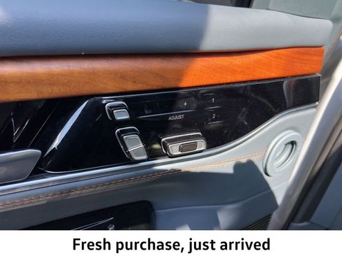 Used 2022 Jeep Grand Wagoneer Series II w/ Premium Group II image 22